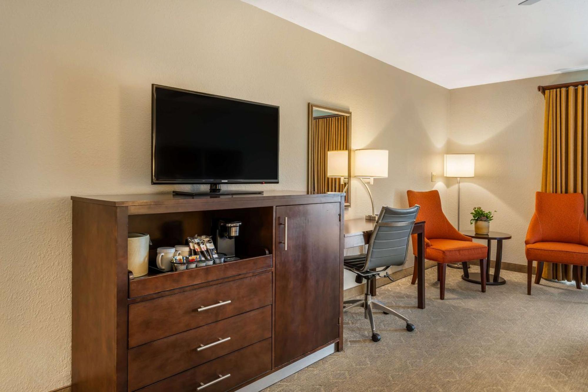 Hotel Best Western Plus 3*