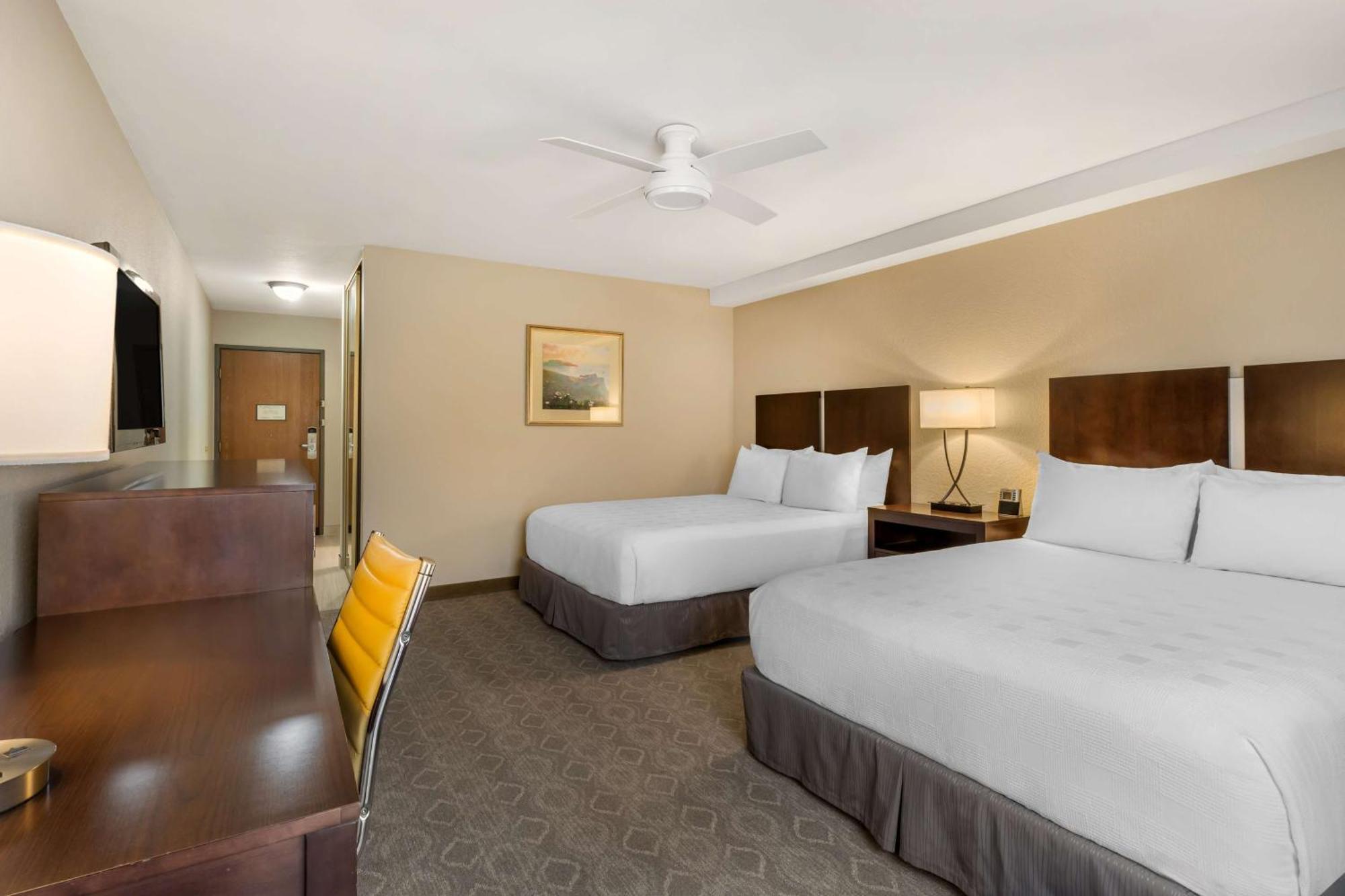 Best Western Plus Hotel 3*