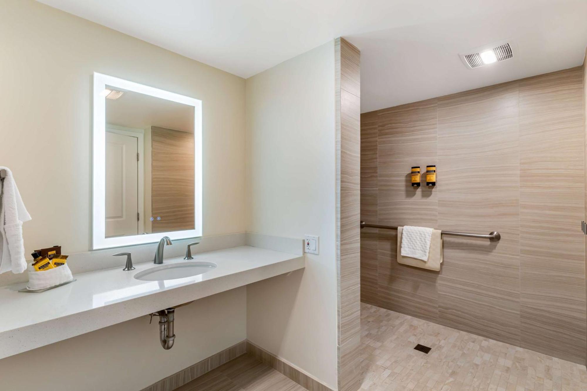 Best Western Plus 3*
