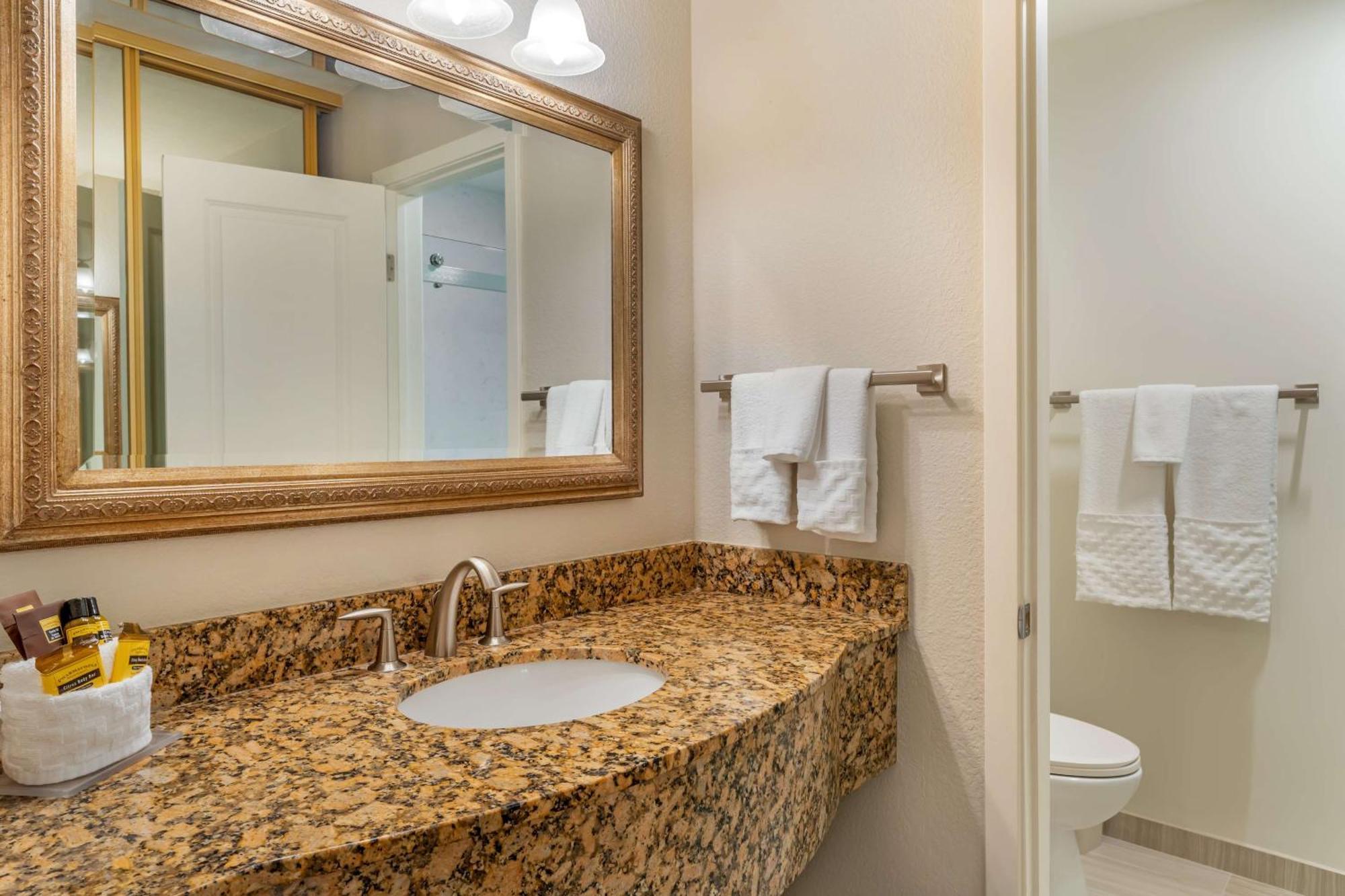 Best Western Plus 3* Monterey
