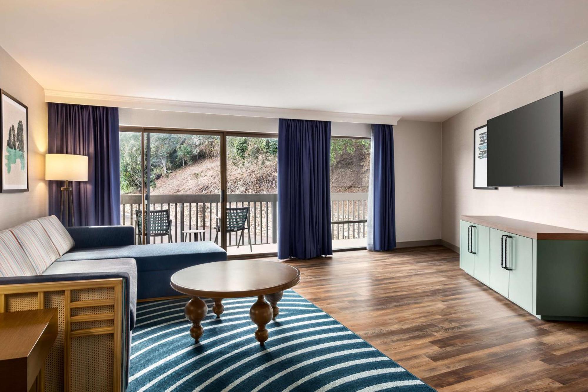 Hilton Garden 3*