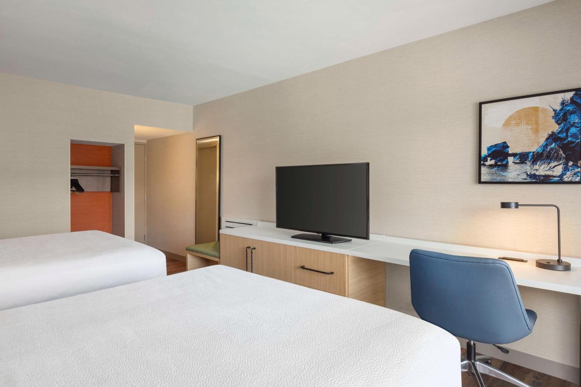 Hilton Garden Hotel 3*