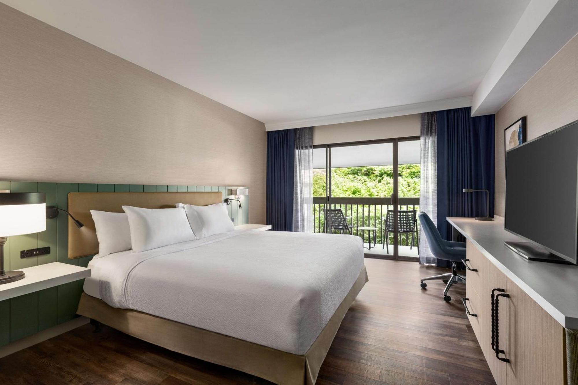 Hilton Garden Hotel 3*