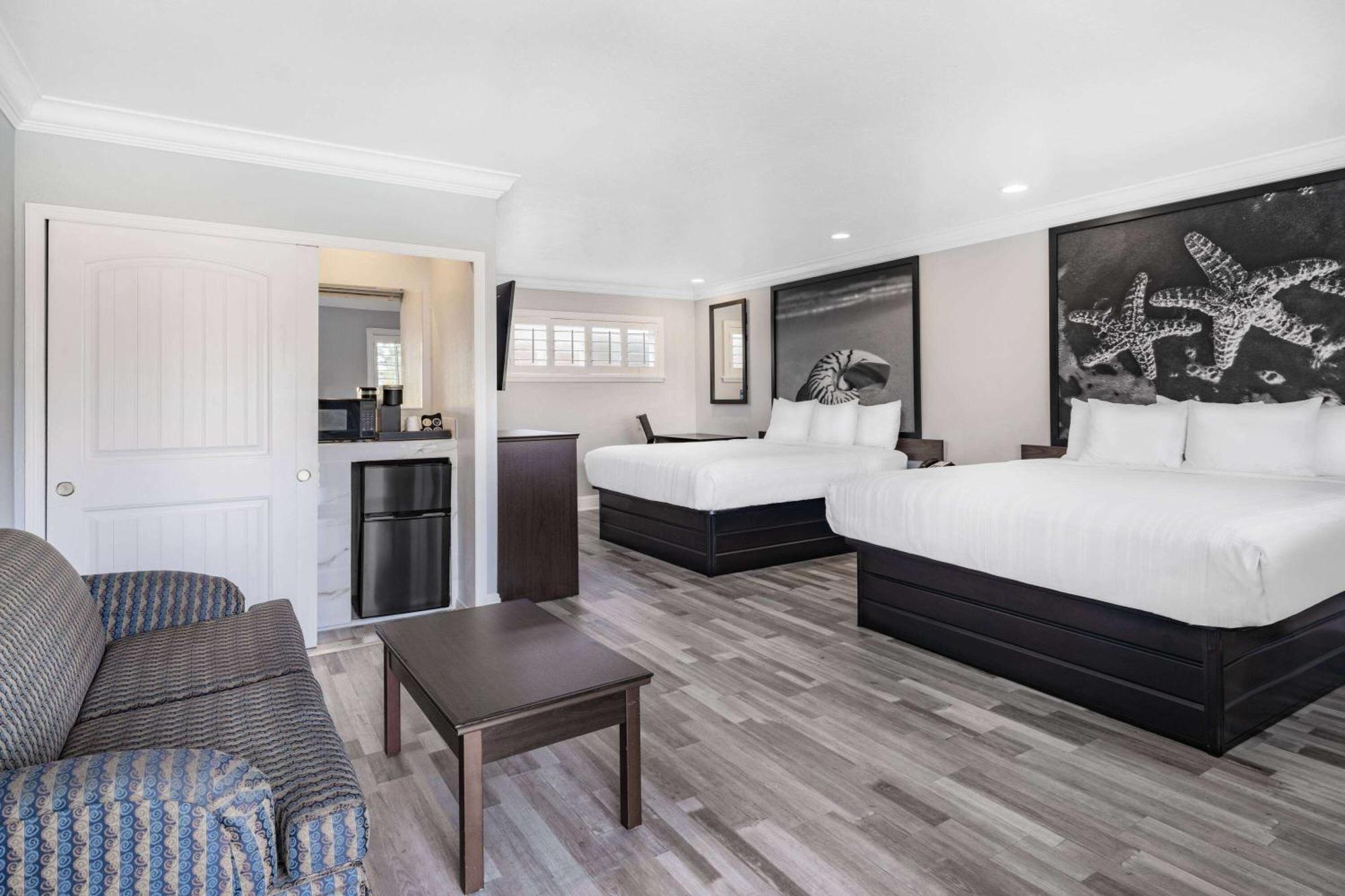 Aura Motel 2*
