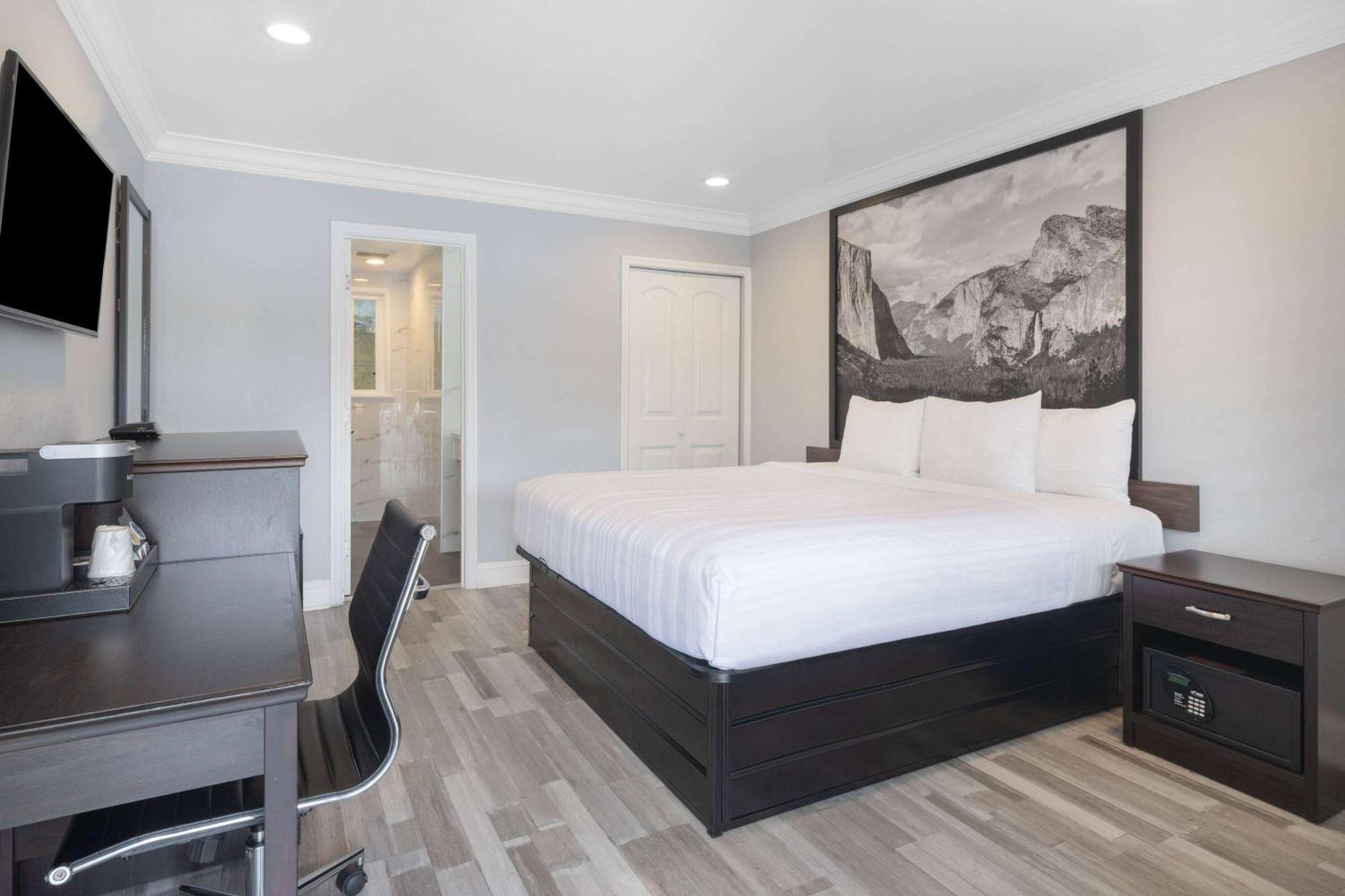 Motel Aura Monterey