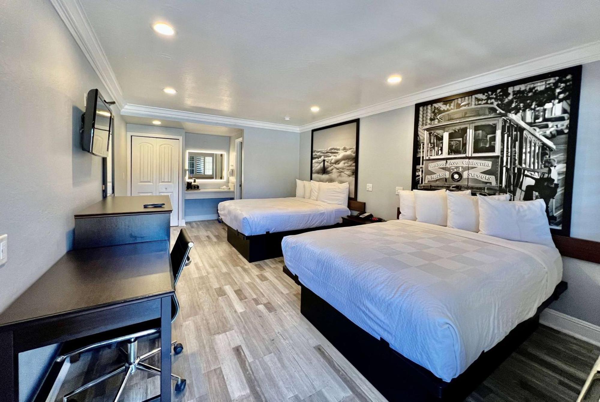 Aura Motel