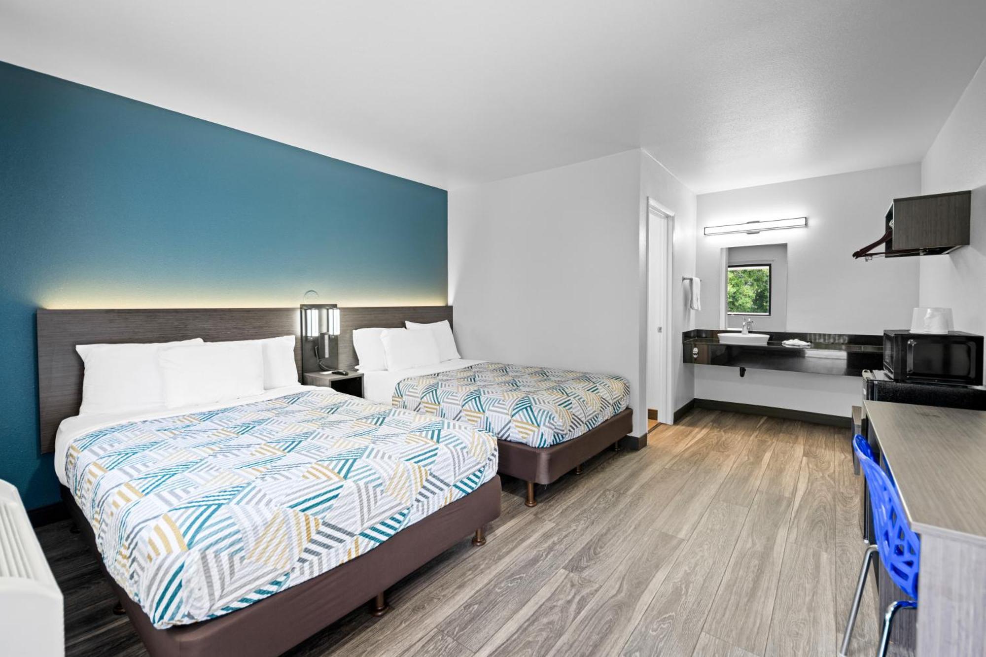 6-monterey, Ca Hotel
