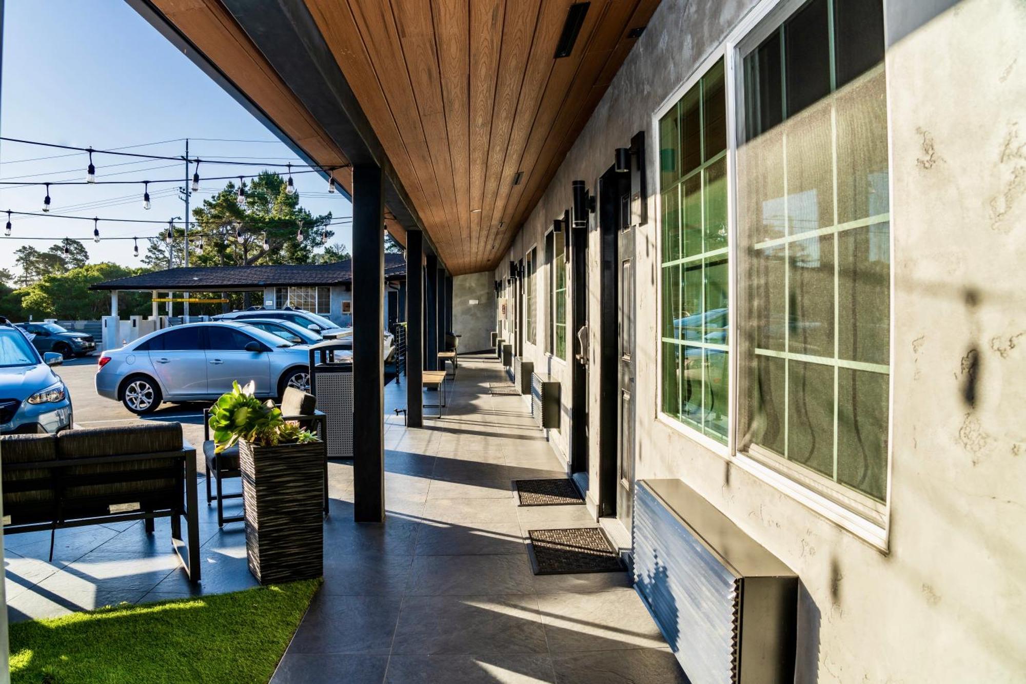 Motel Surf Monterey