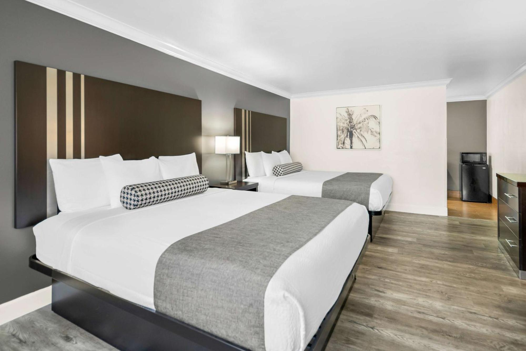Western Park Crest 3* Monterey