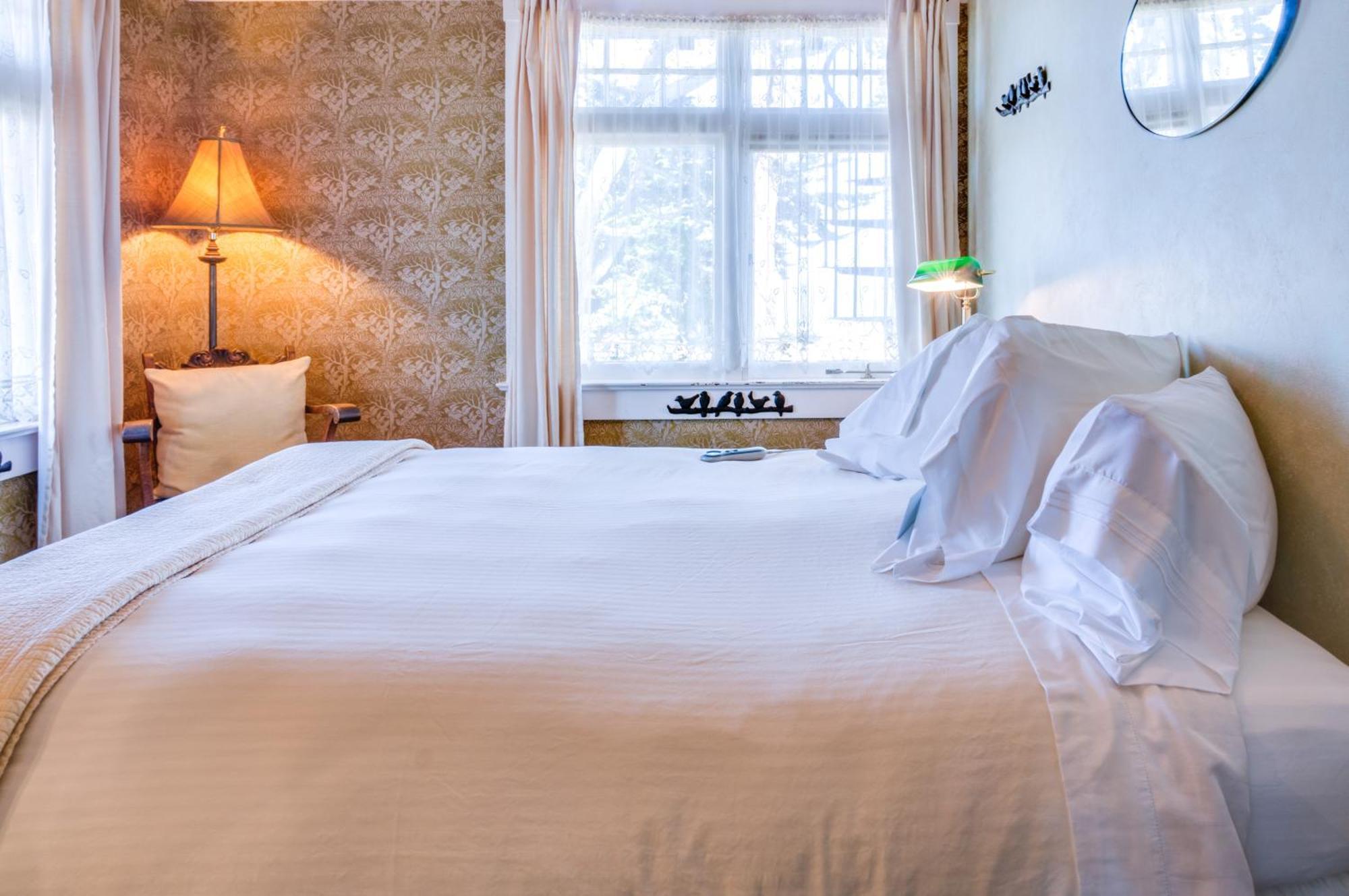 Bed & Breakfast The Jabberwock Monterey