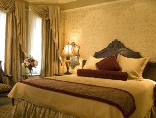 Victorian 3* Monterey