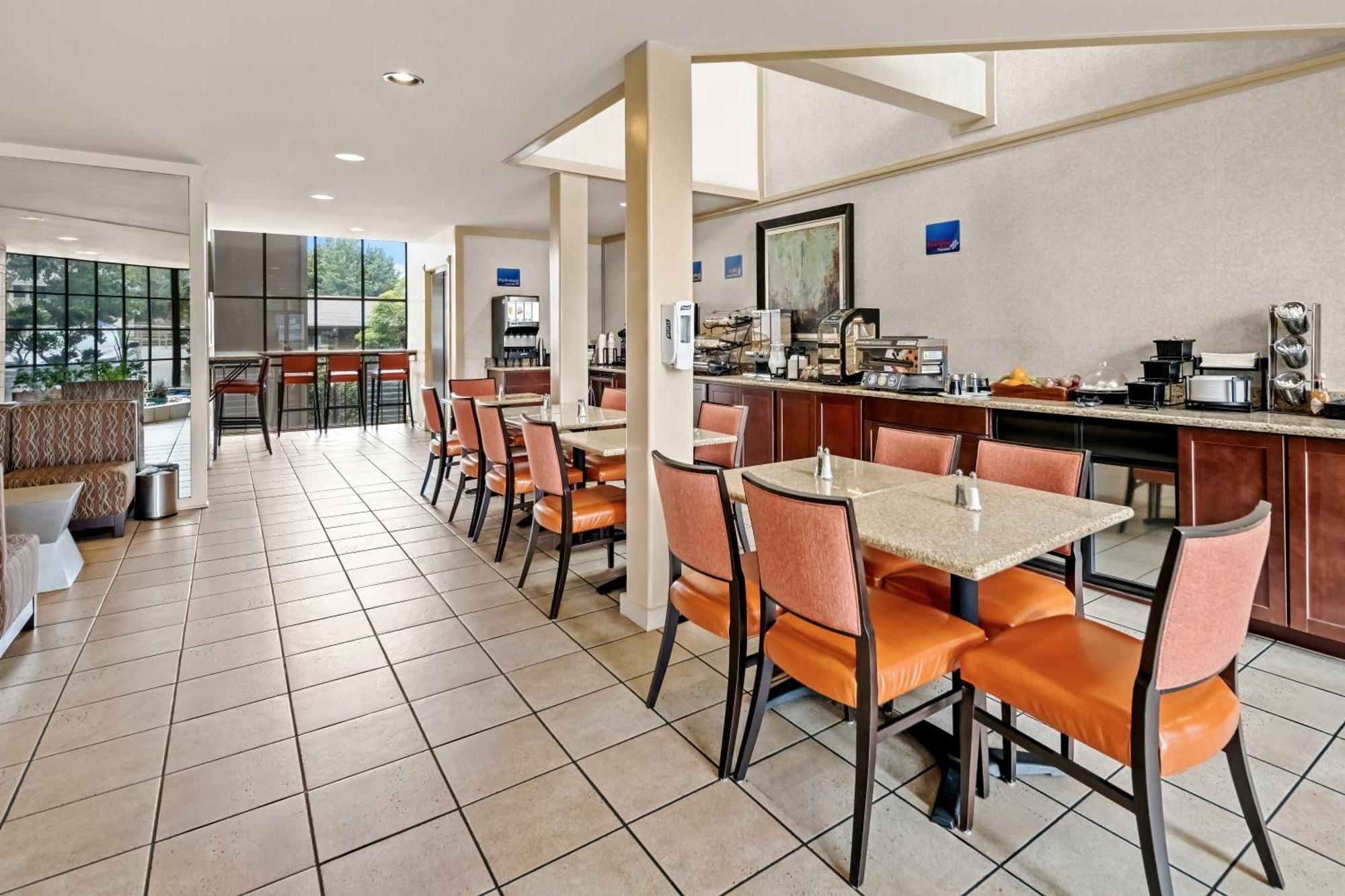 Hotel Best Western De Anza 3*