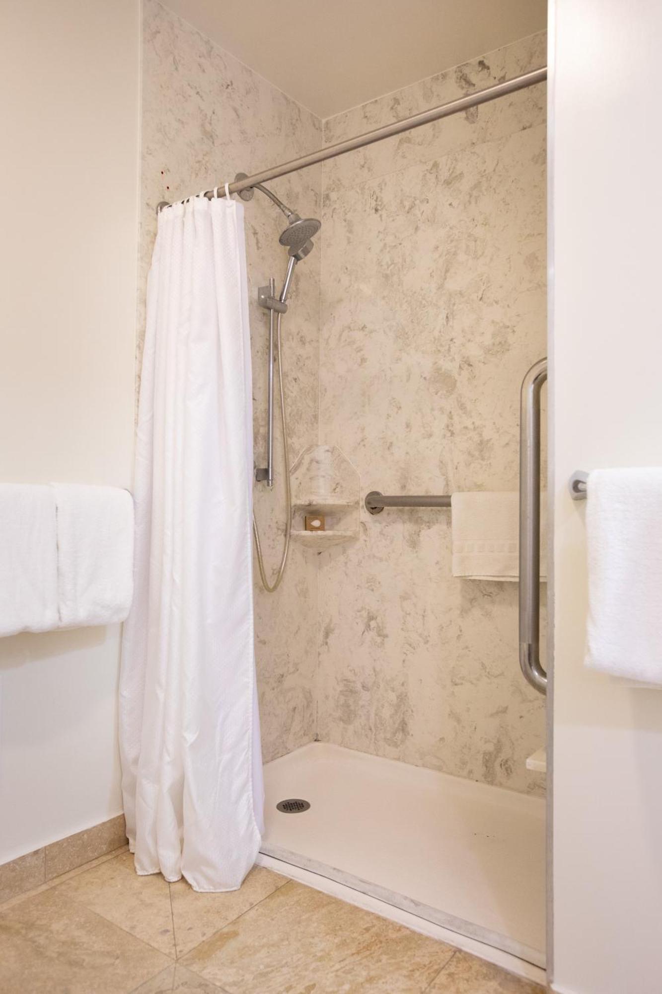 Munras Hotel Monterey