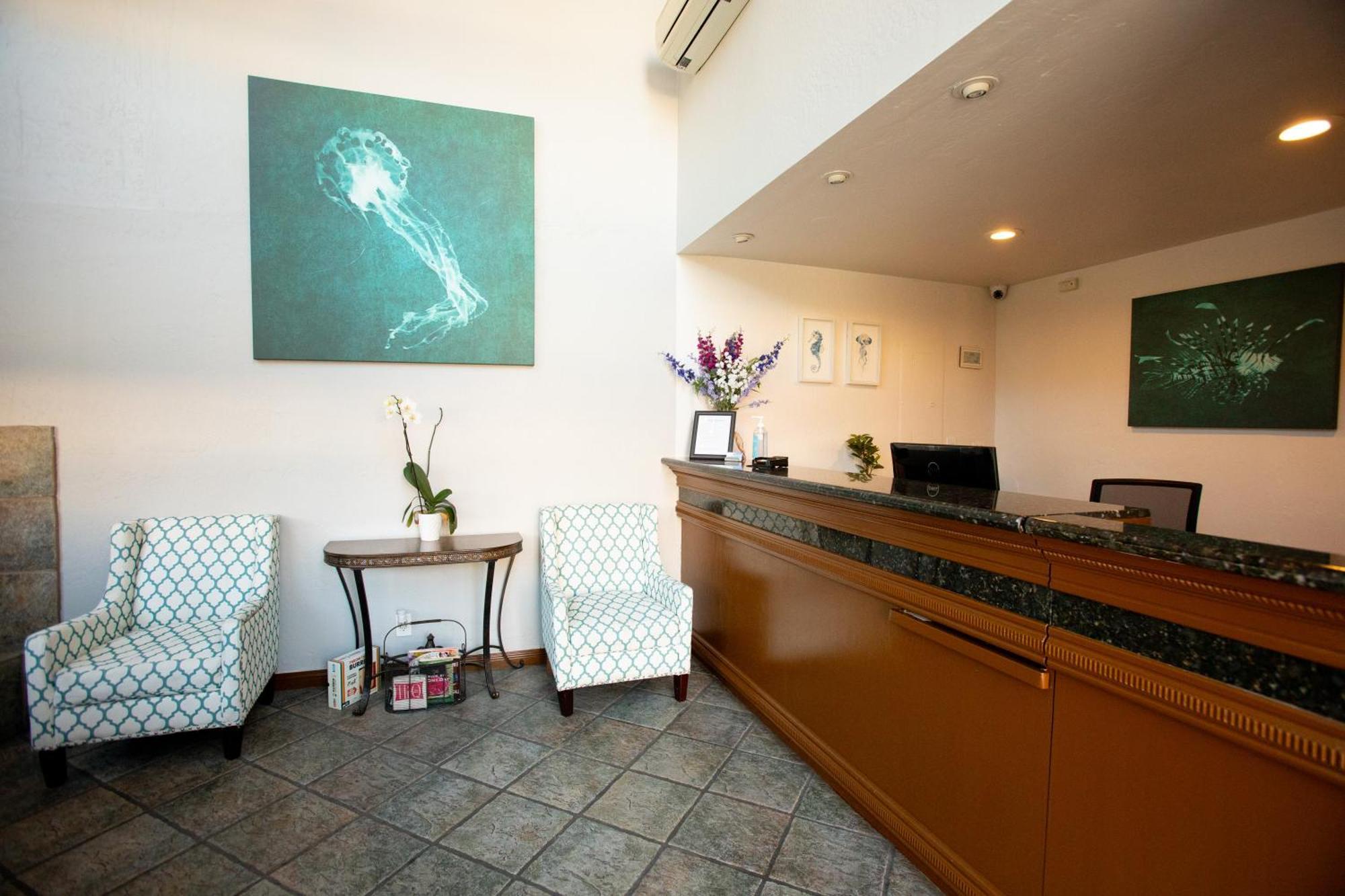 Munras Hotel 2*