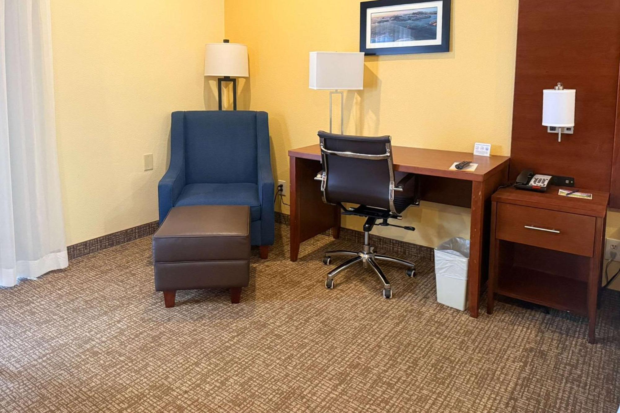 Comfort Peninsula Airport 2* Monterey