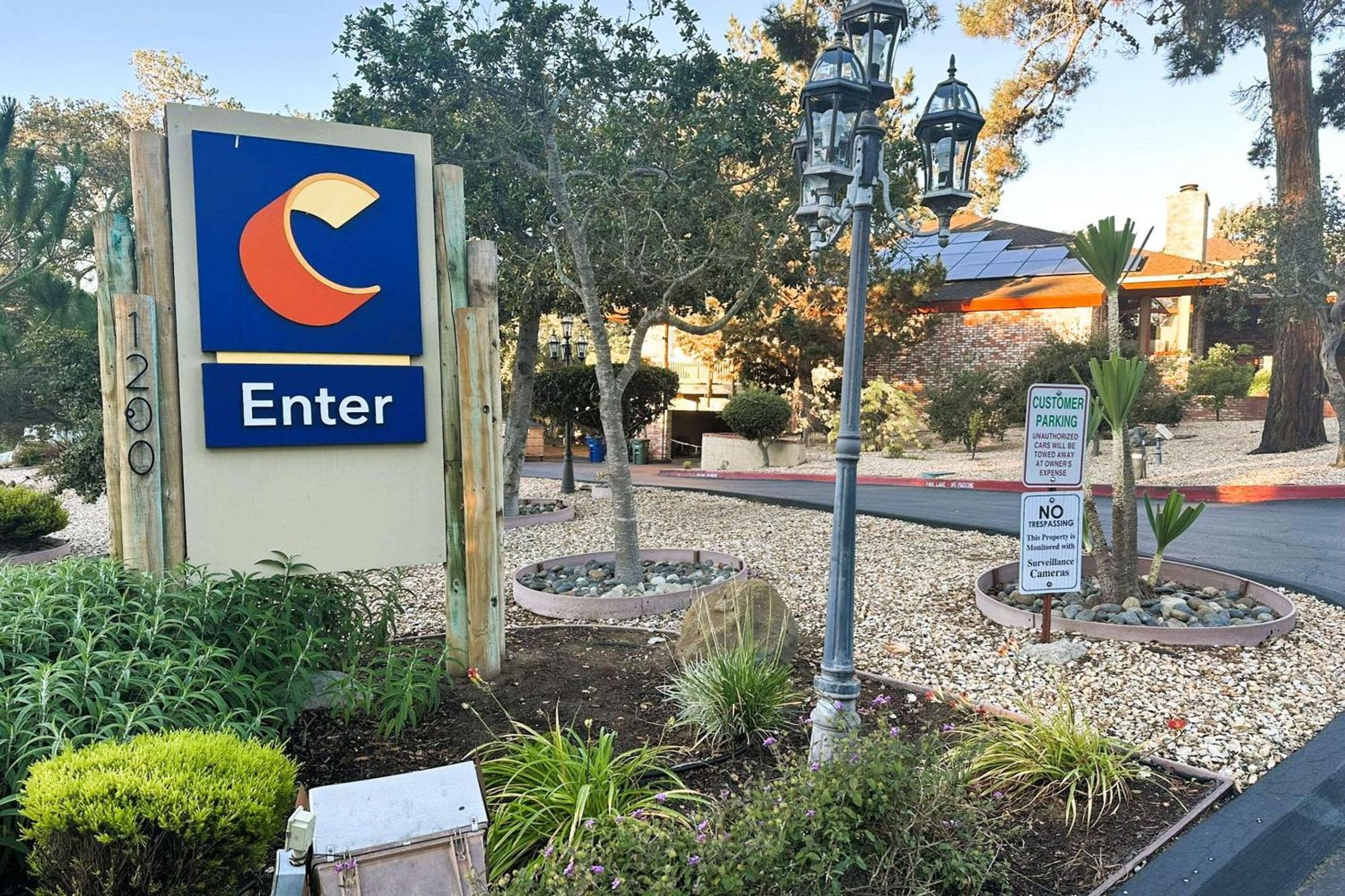 Comfort Peninsula Airport Inn Monterey