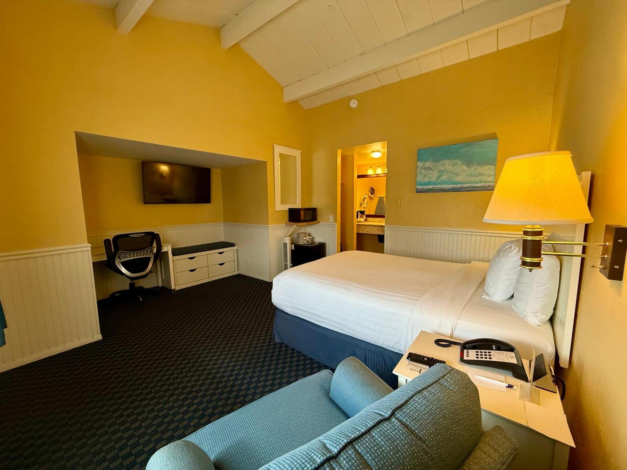Bay Hotel