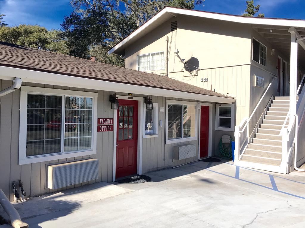Pelican Motel 2*