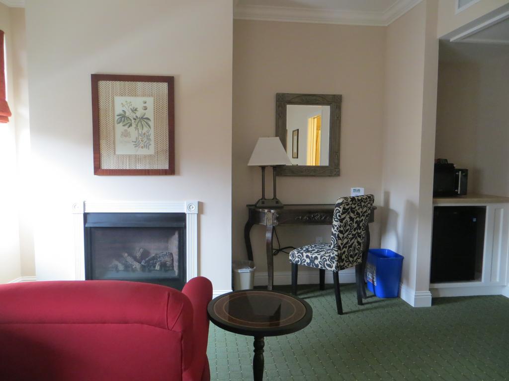 Hotel The 3*