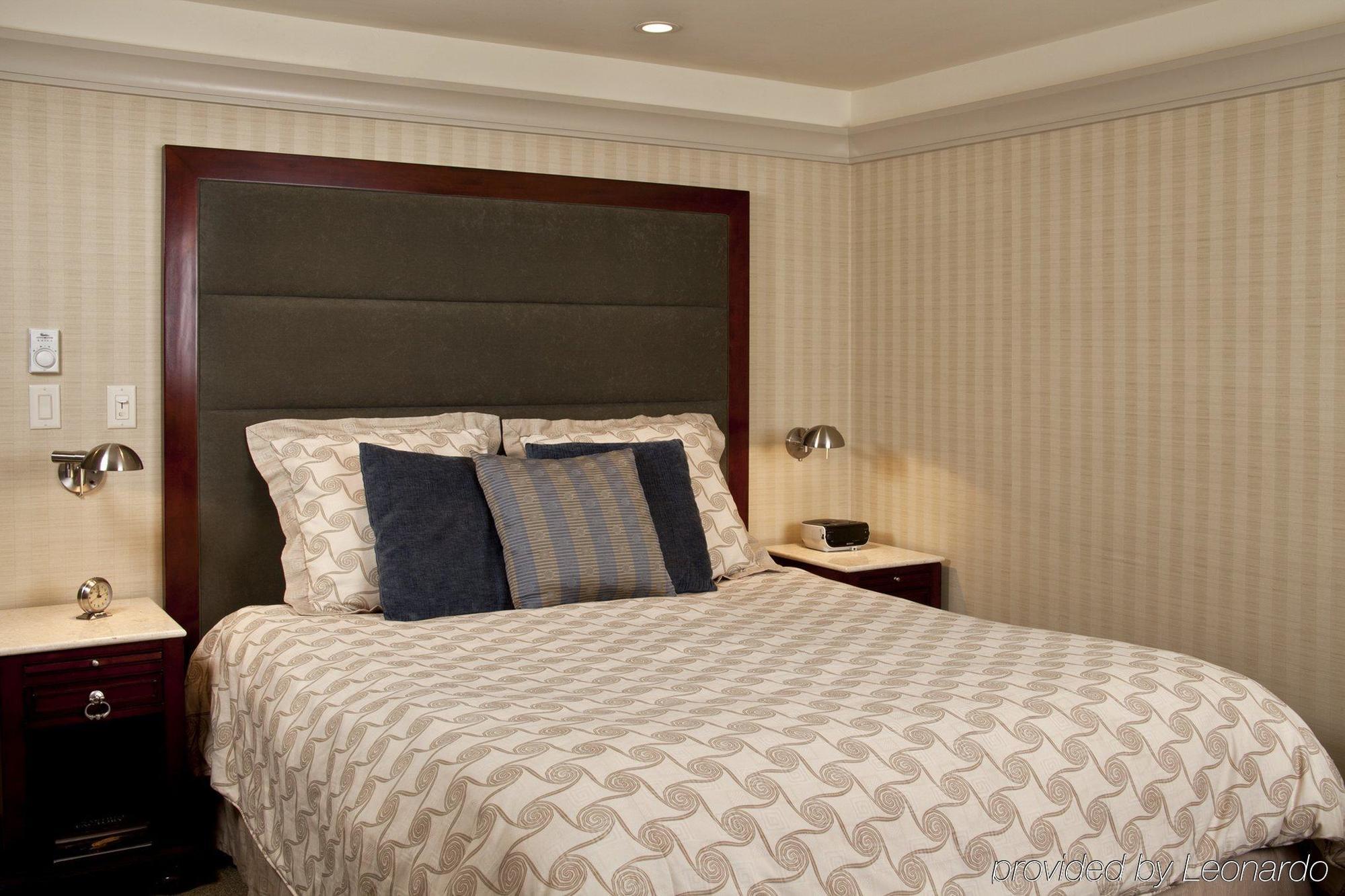 Bay Hotel Monterey