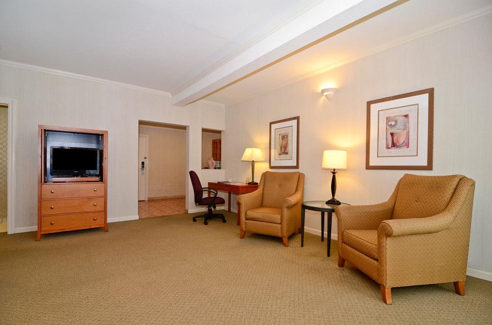 Best Western De Anza Monterey