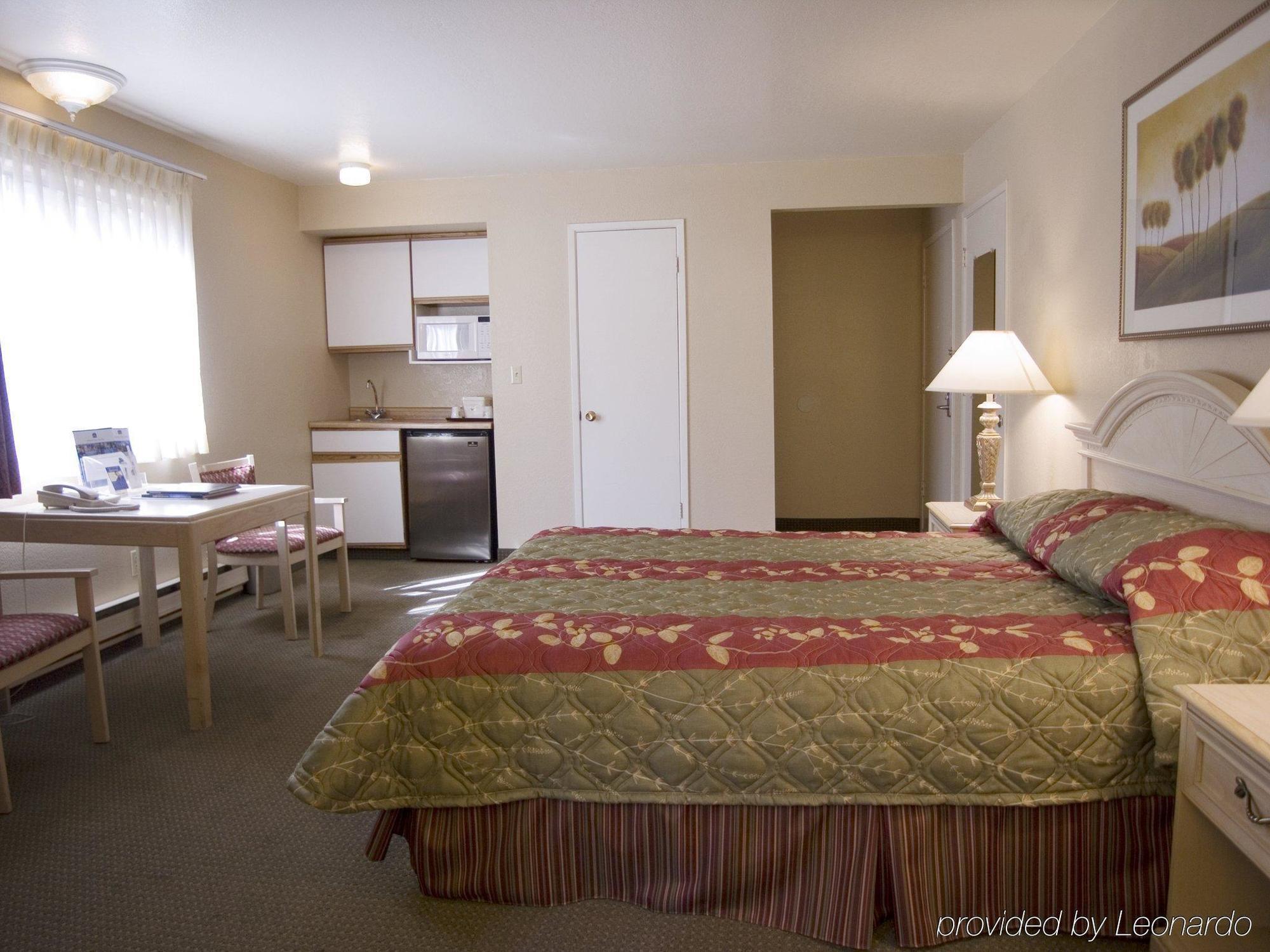 Pacific Motel