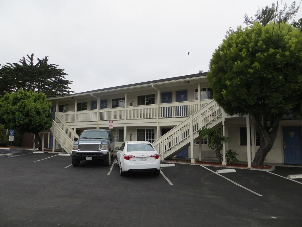 Fisherman's Cove Motel