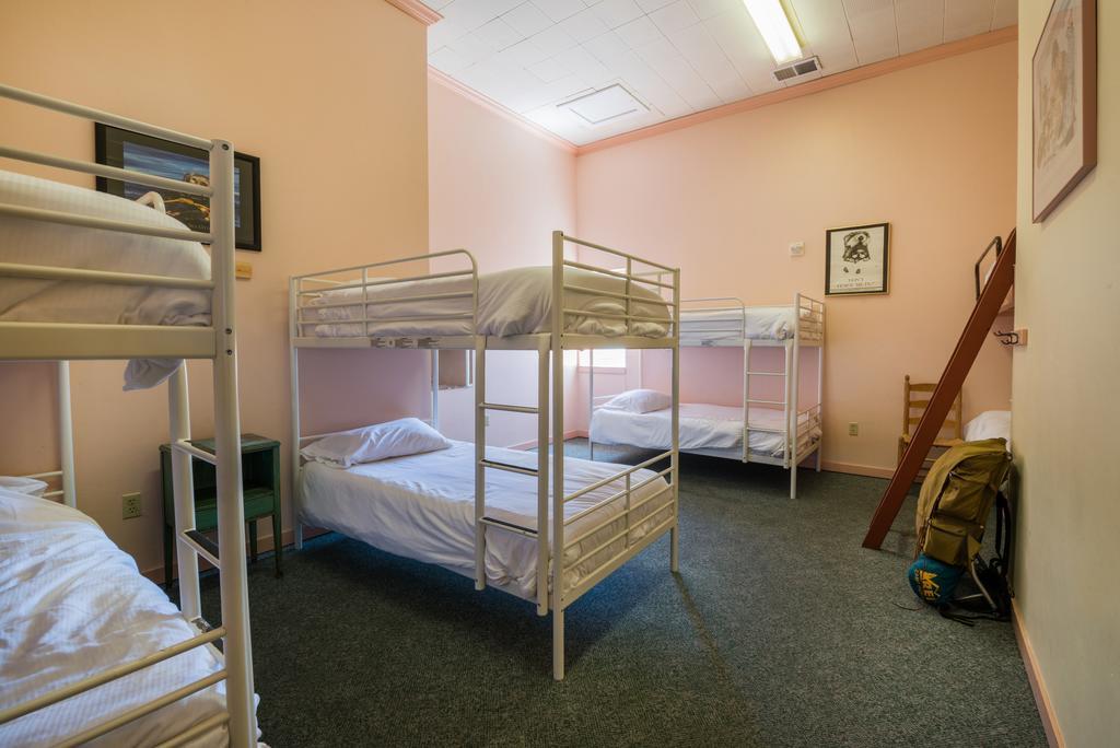 Hostel Monterey Hostel *