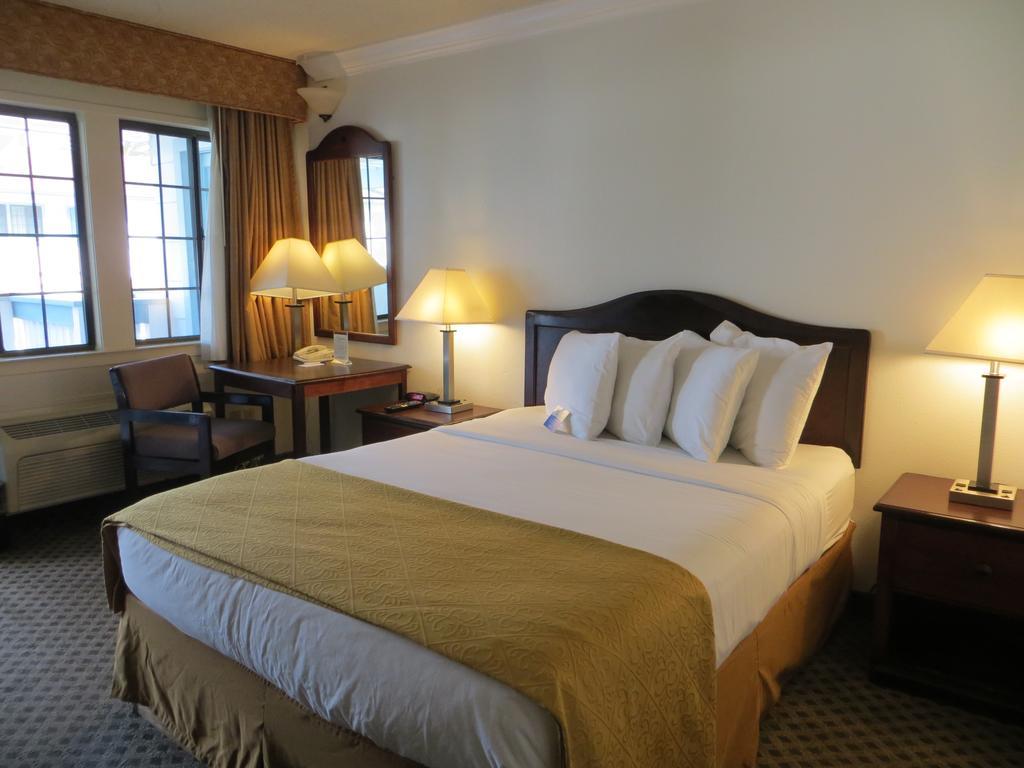 Motel Arbor Monterey