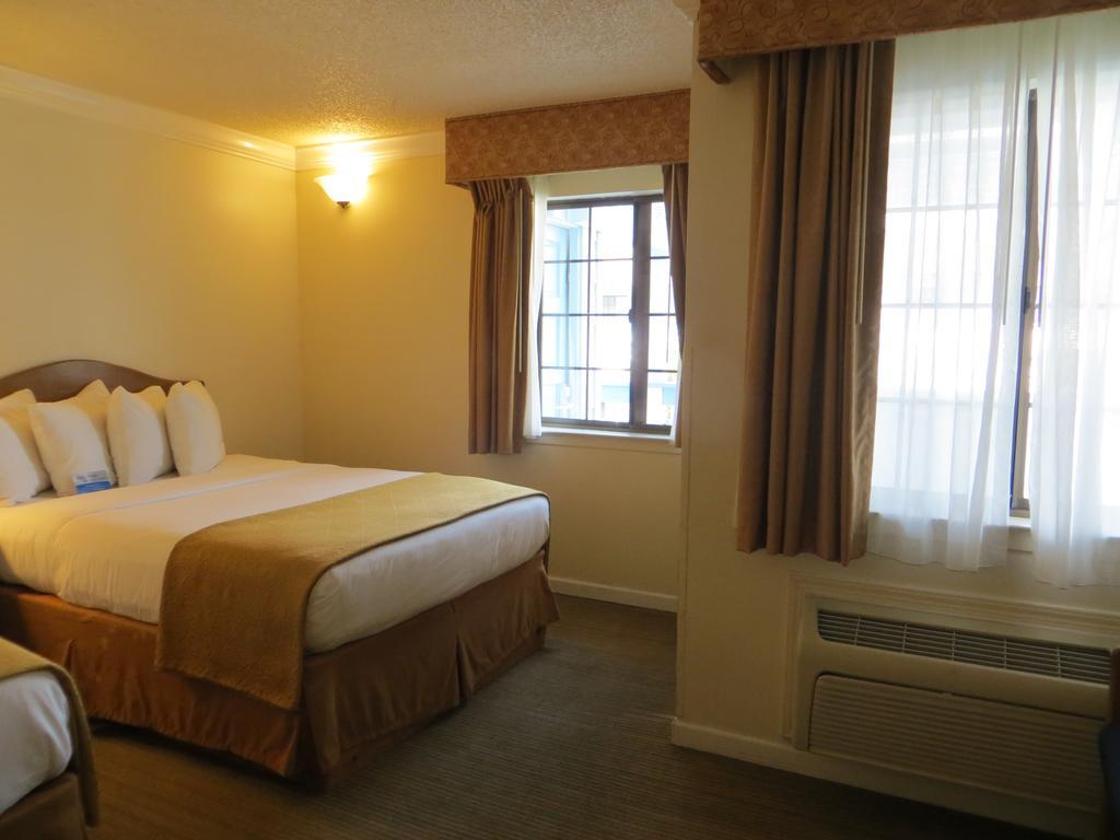 Arbor Motel 2*