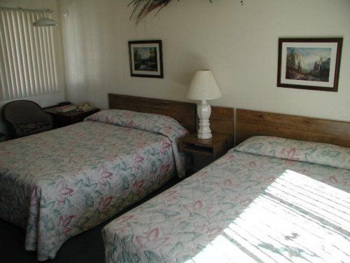 Fireside Motel *