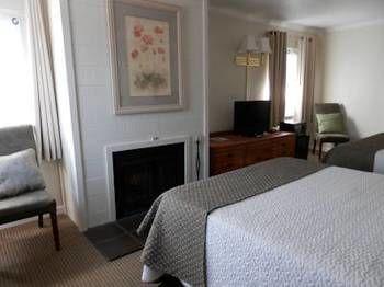 Franca 2* Monterey