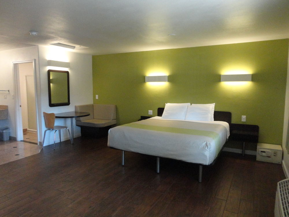 Fisherman's Cove Motel 2*