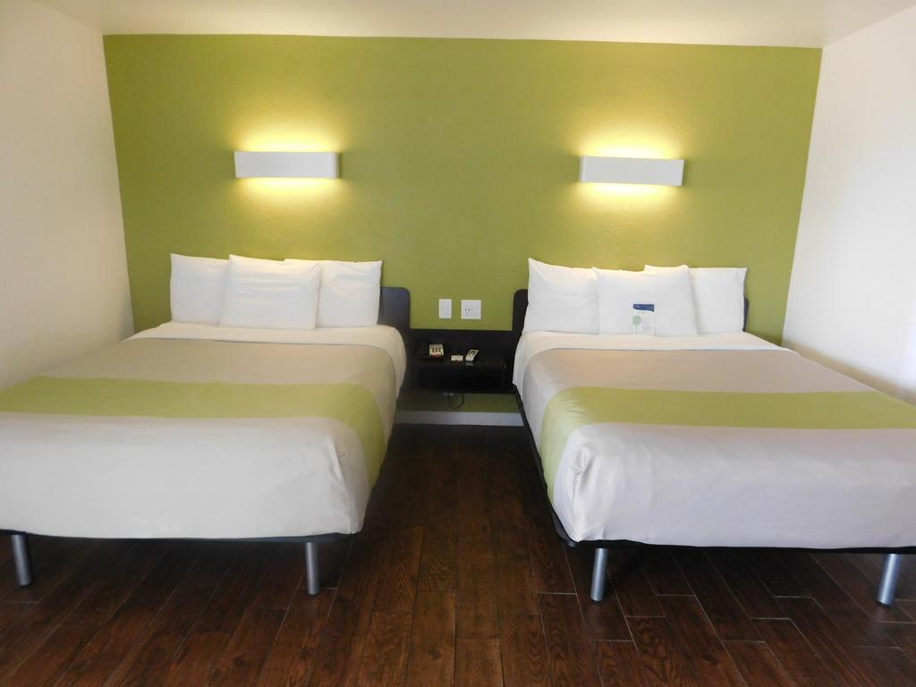 Fisherman's Cove Motel 2*