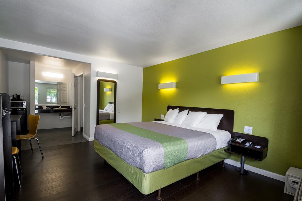 Fisherman's Cove Motel Monterey