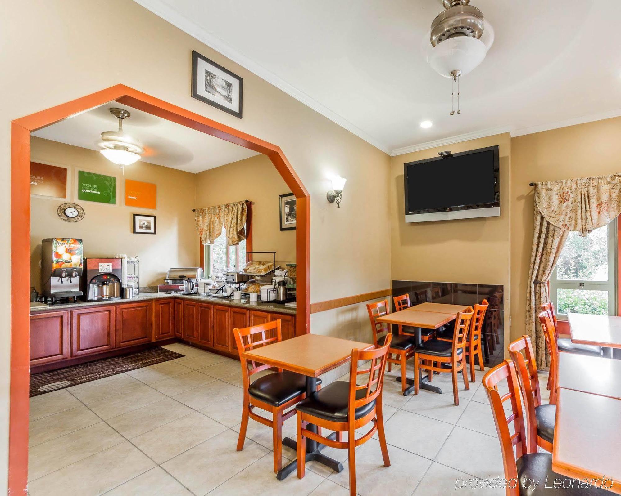 Comfort Peninsula Airport Inn Monterey