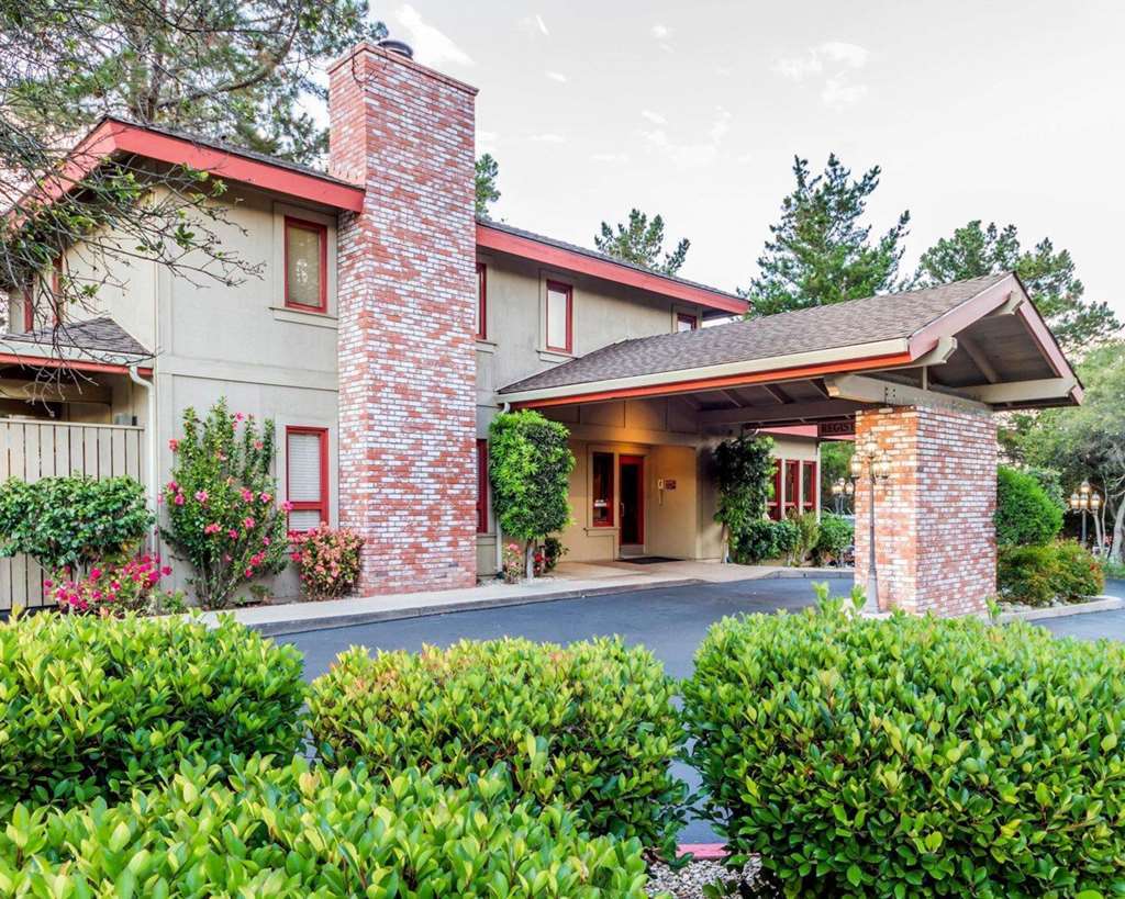 Inn Comfort Peninsula Airport 2*