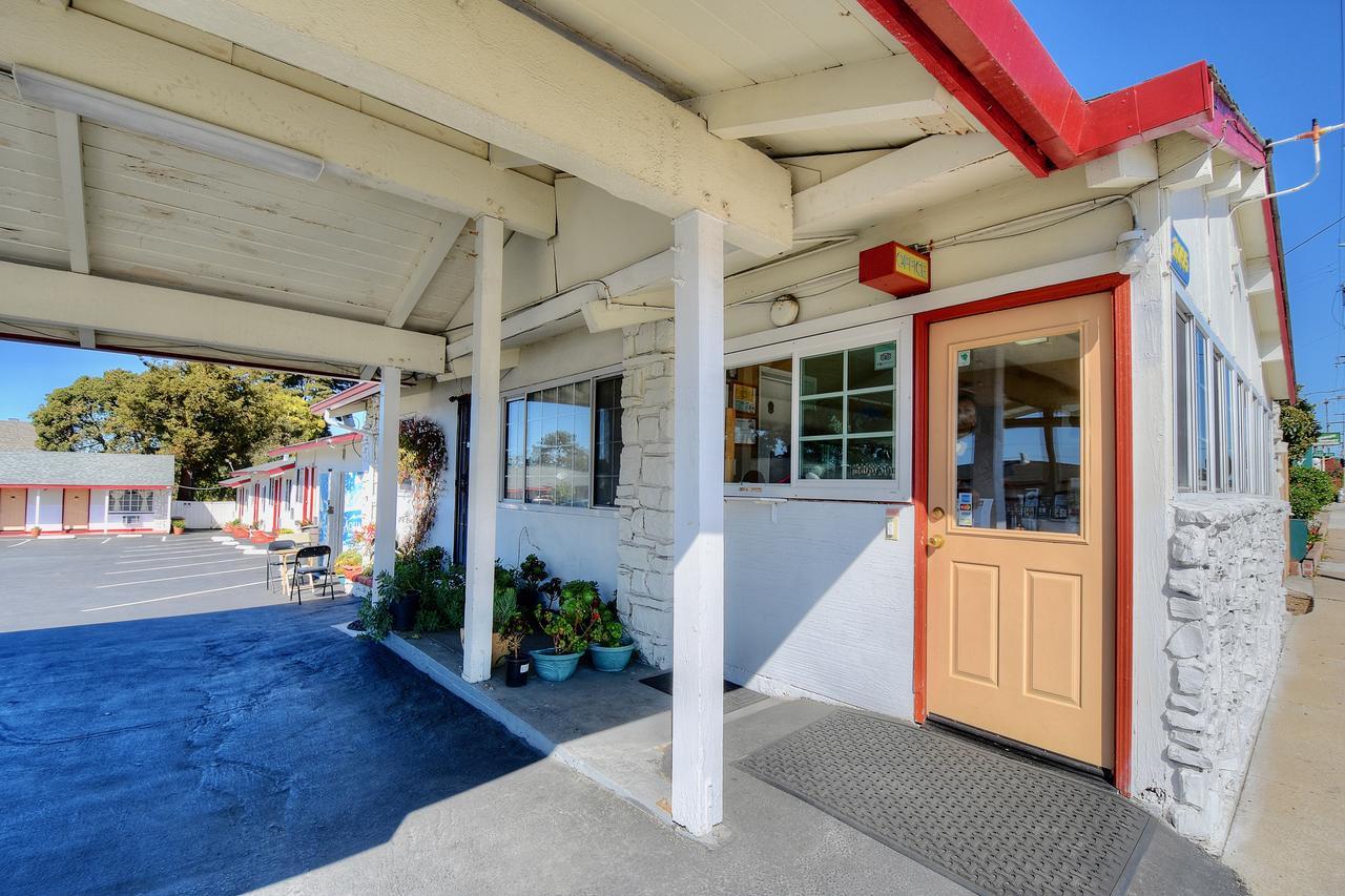 Bayside 2* Monterey