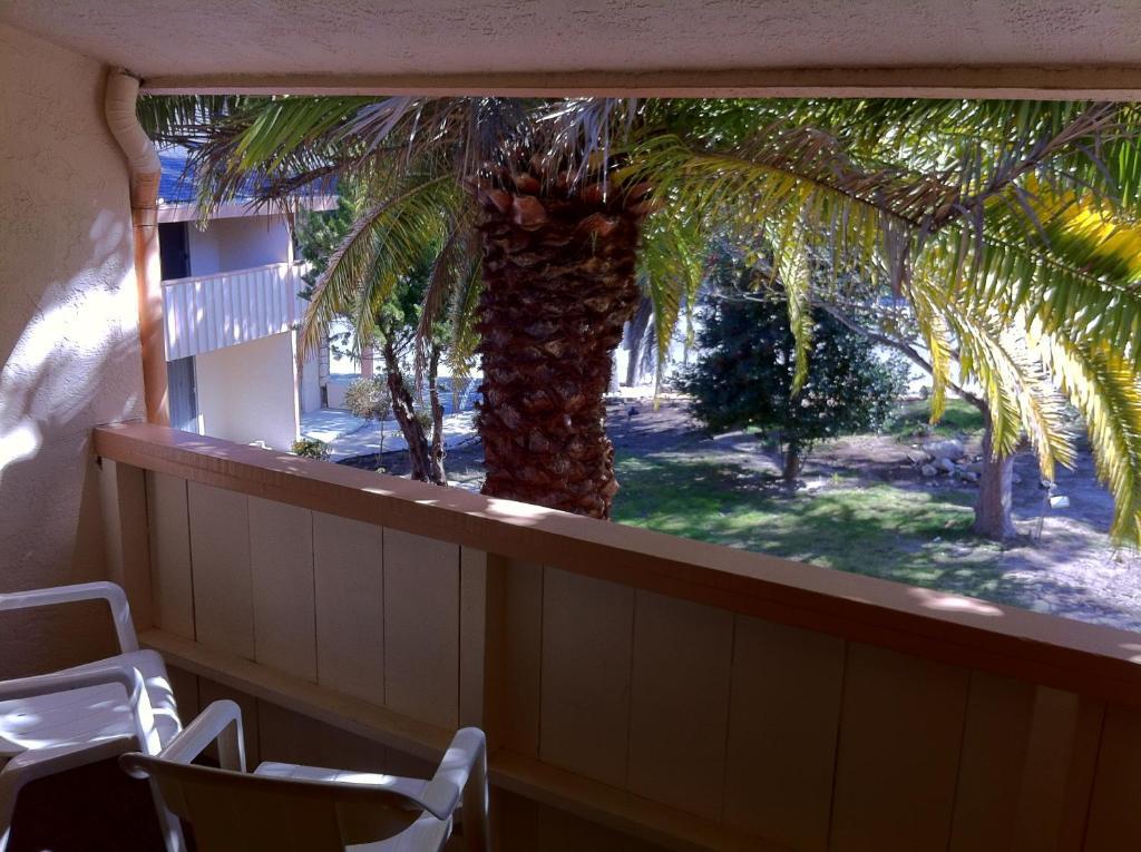 Americas Value Presidents On Munras Motel Monterey