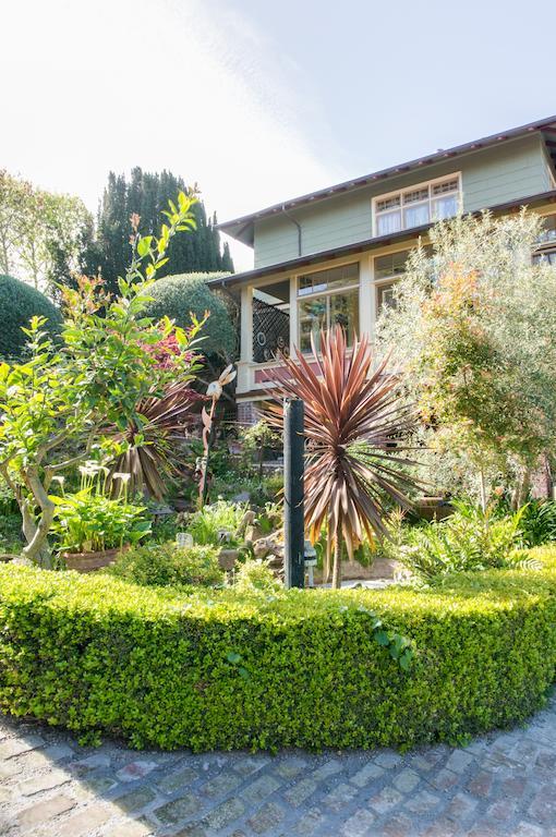 Bed & Breakfast The Jabberwock Monterey