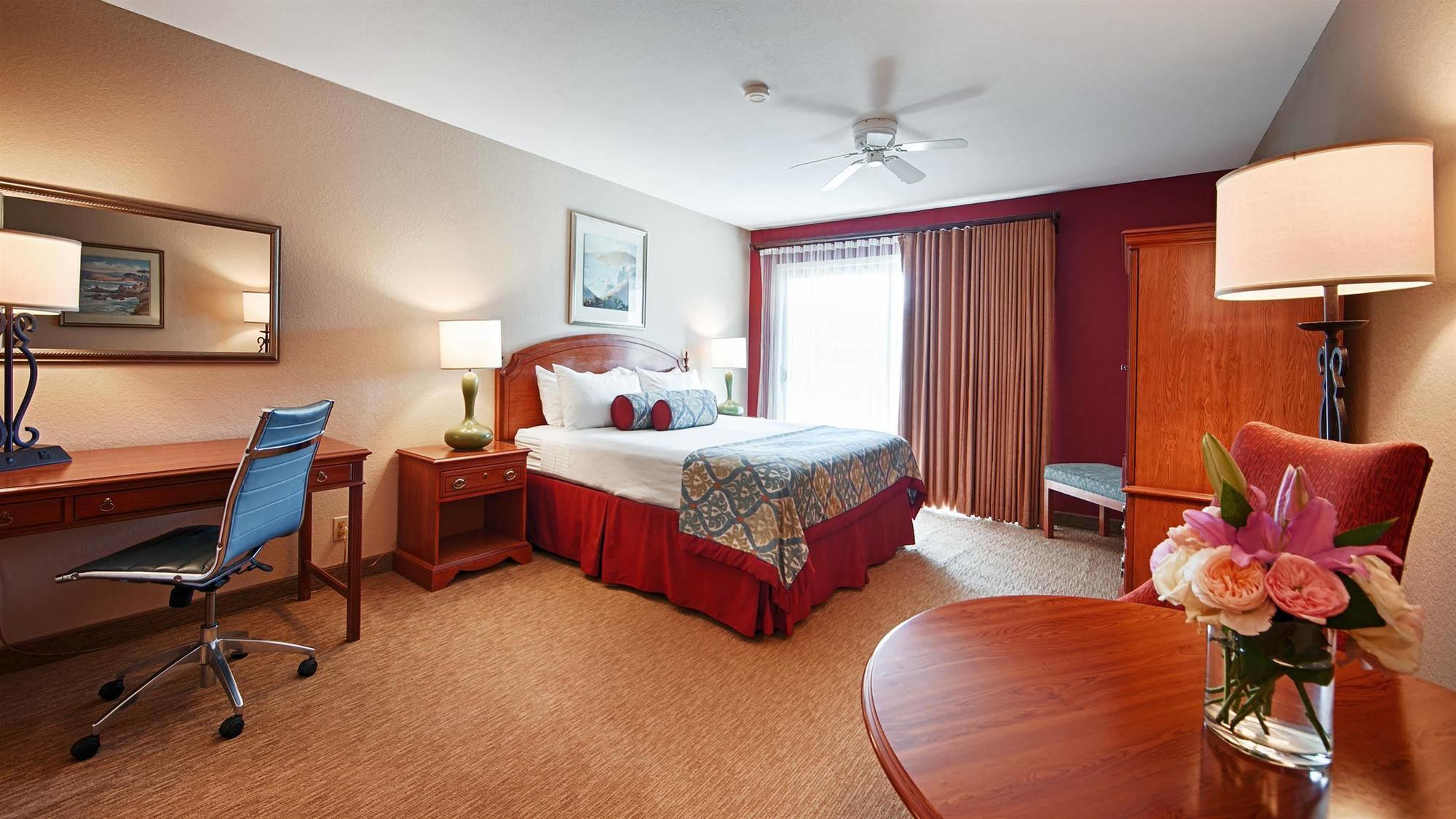 Best Western Plus Hotel 3*