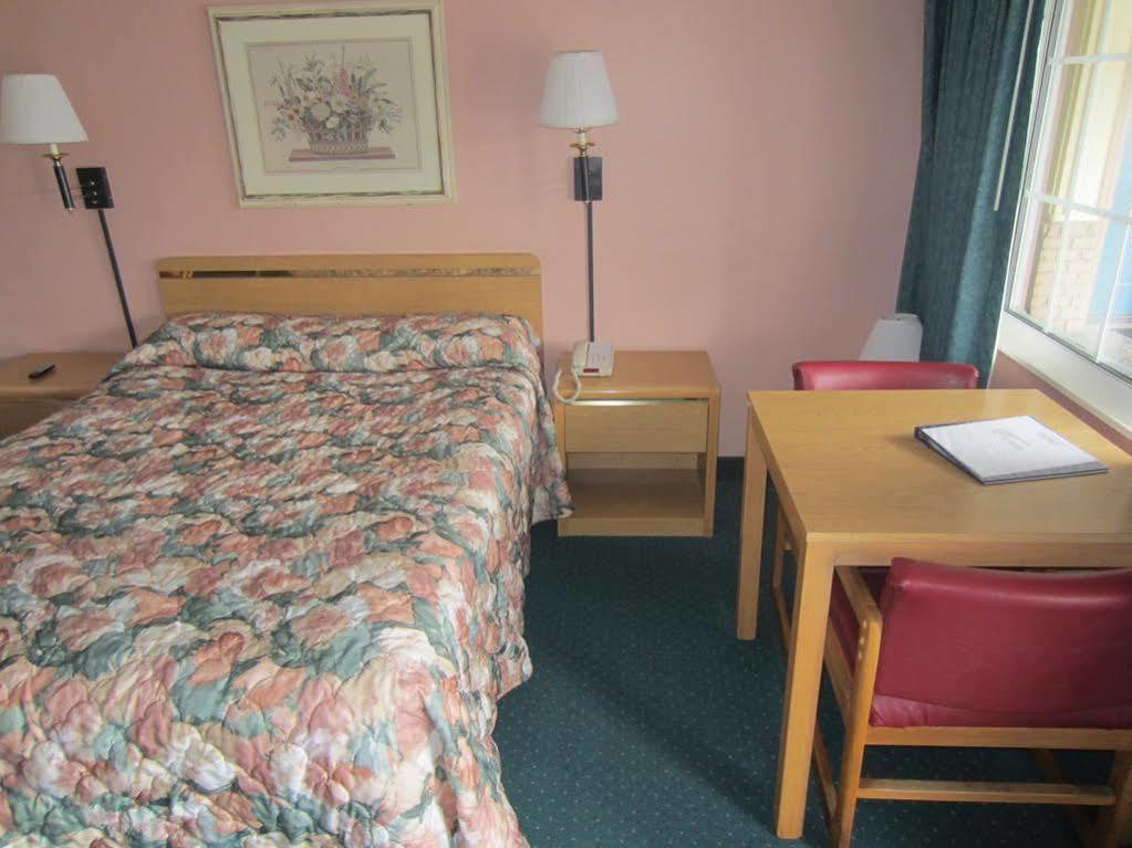 Motel Padre Oaks Monterey