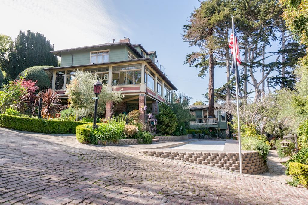 The Jabberwock Bed & Breakfast 3*