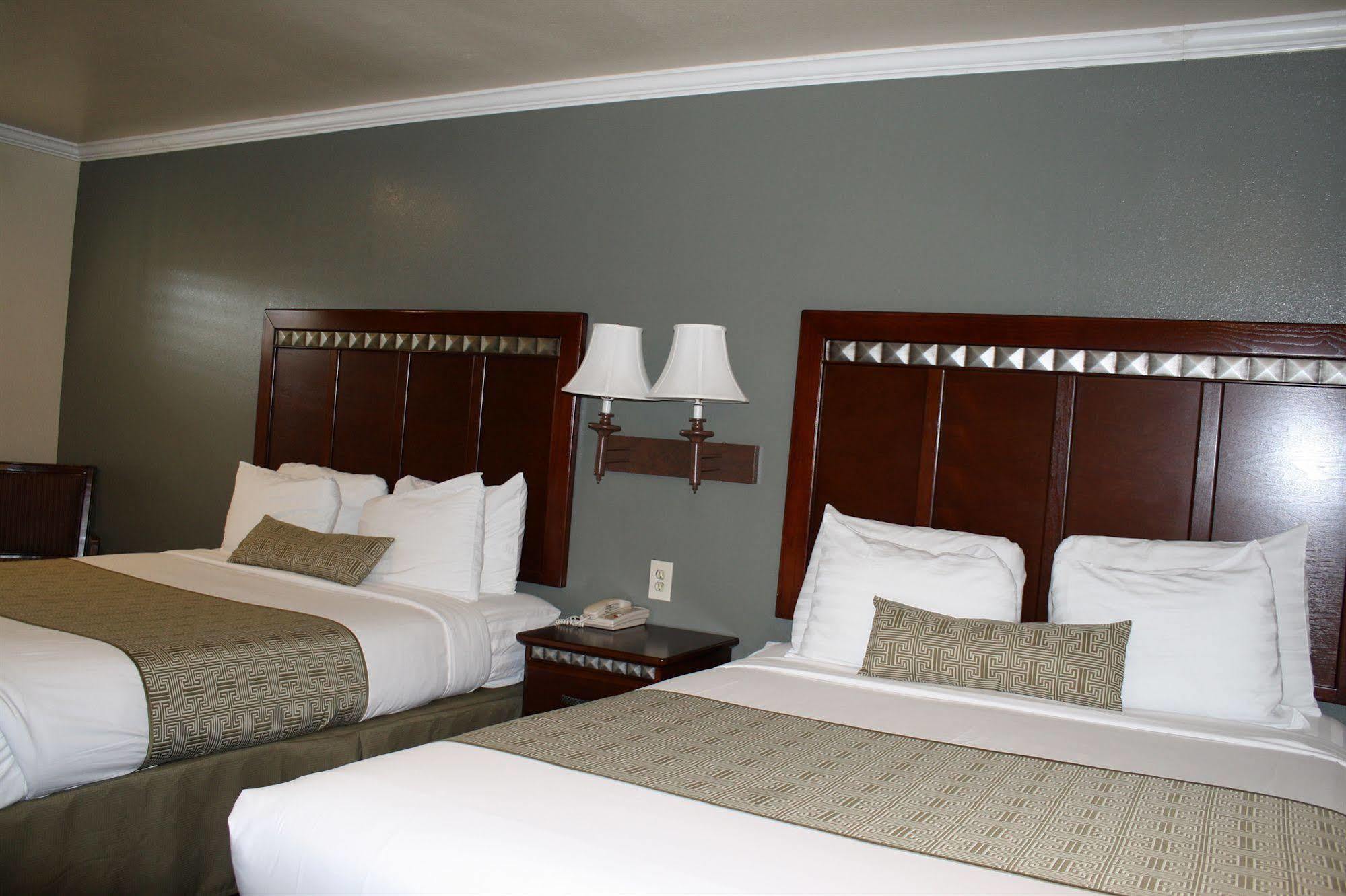 El Castell 2* Monterey