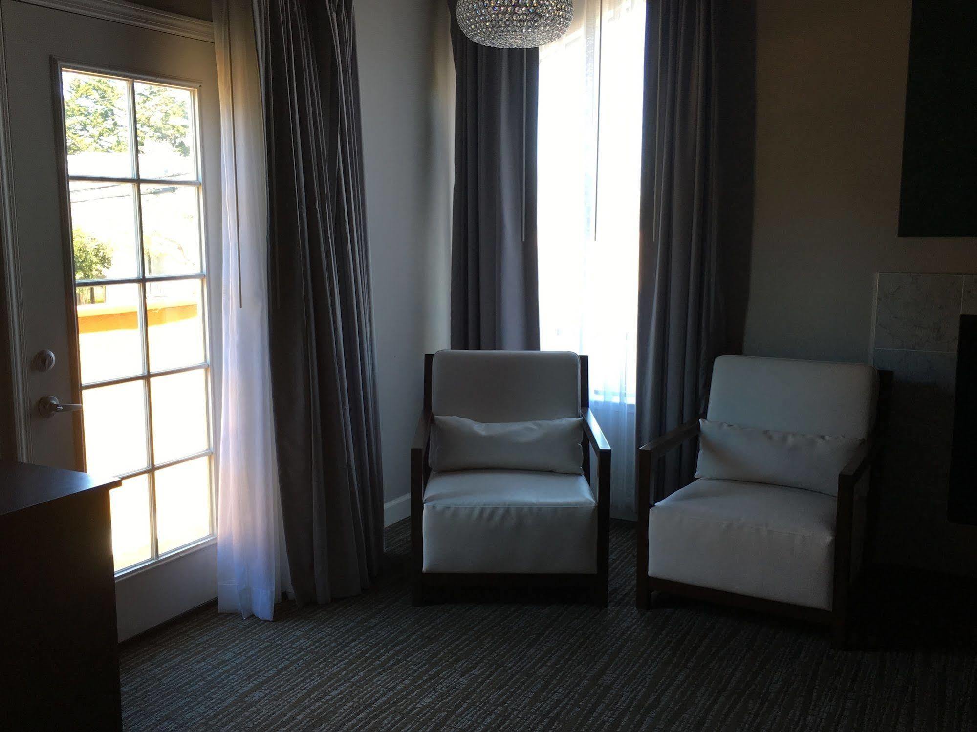 Munras Hotel