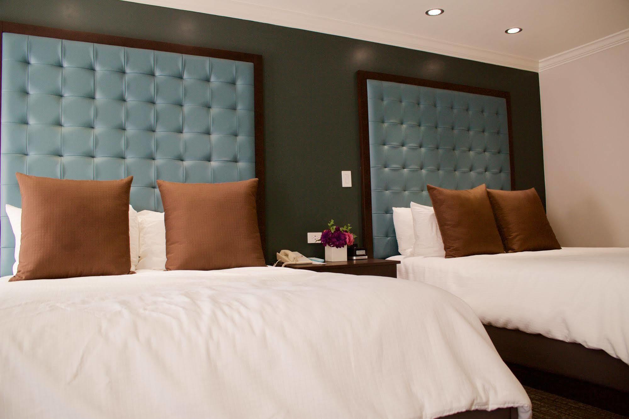 Munras Hotel 2*