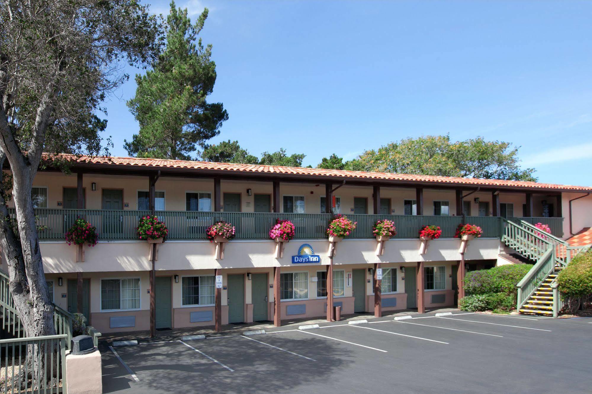 Days By Wyndham Monterey-fisherman's Wharf Aquarium Motel Monterey