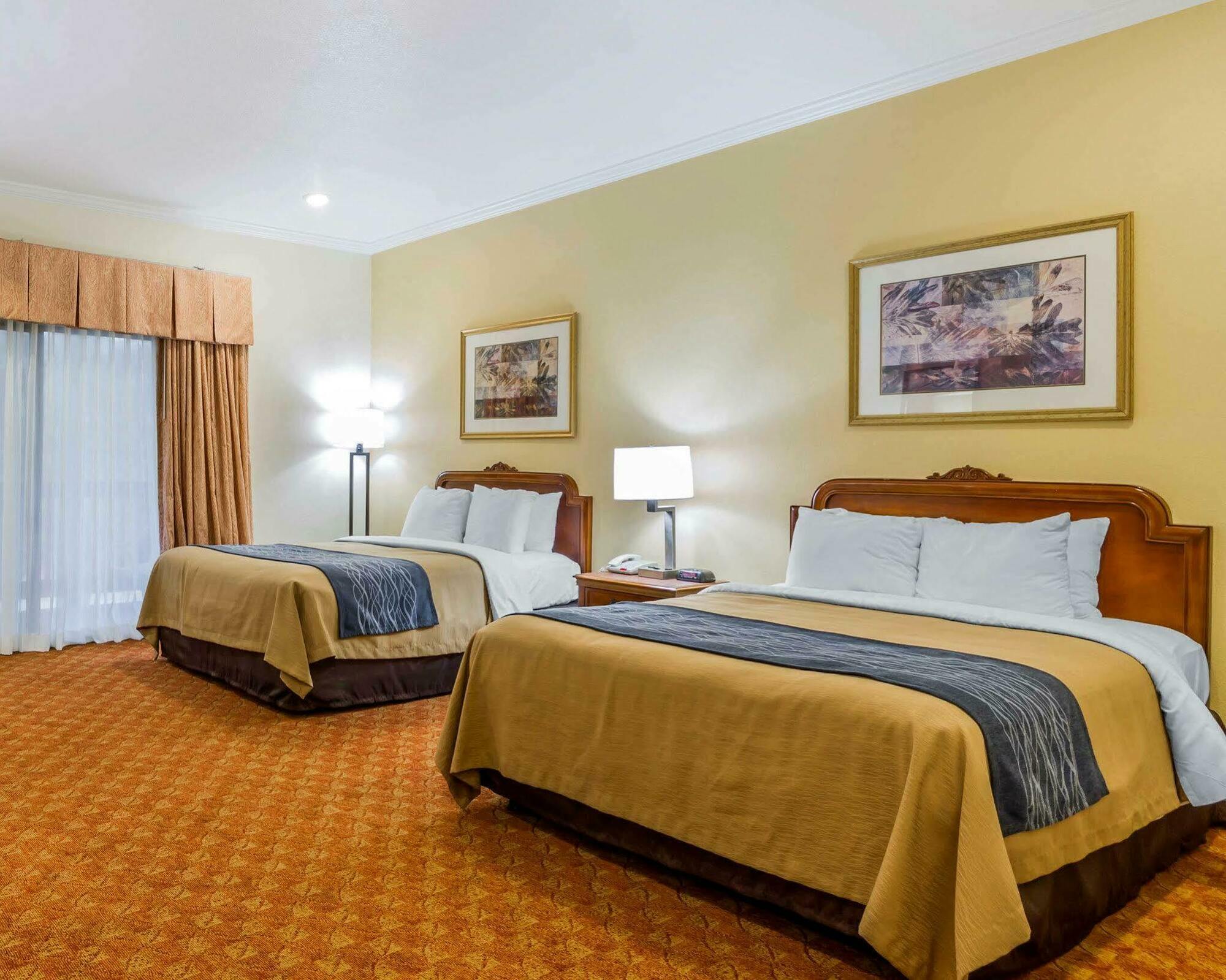 Inn Comfort Peninsula Airport 2*