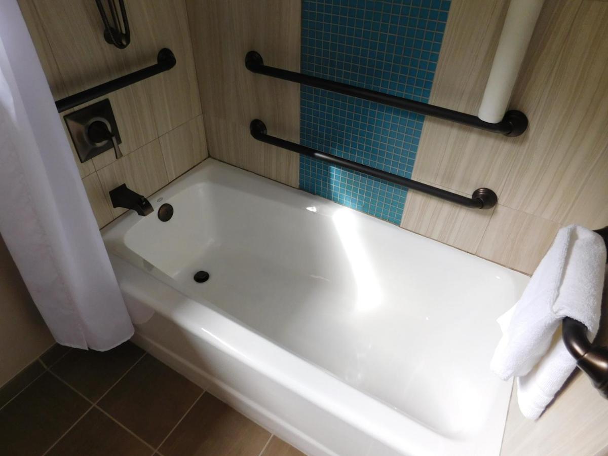 Hotel Wave Street 4*
