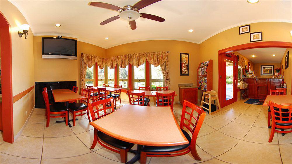 Inn Comfort Peninsula Airport Monterey
